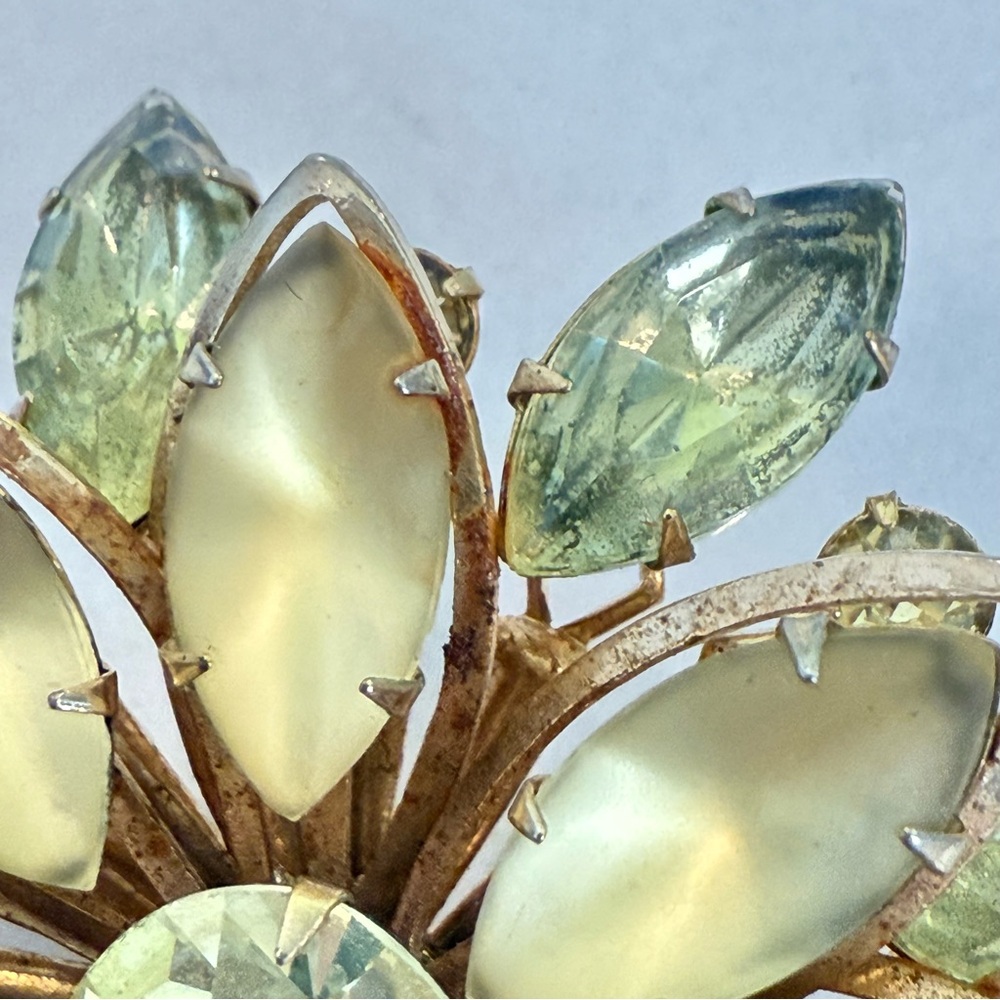 Vintage Frosted Rhinestone Green Floral Statement Brooch Gold Tone Flower Spring - Picture 10 of 13